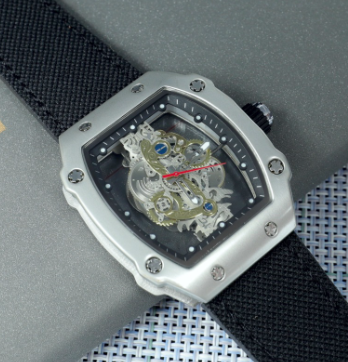 Fiorinni Scorpion Men's Mechanical Sport Watch (One Piece)