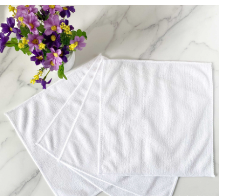 White Microfiber Disposable Towels for Hotels and Home