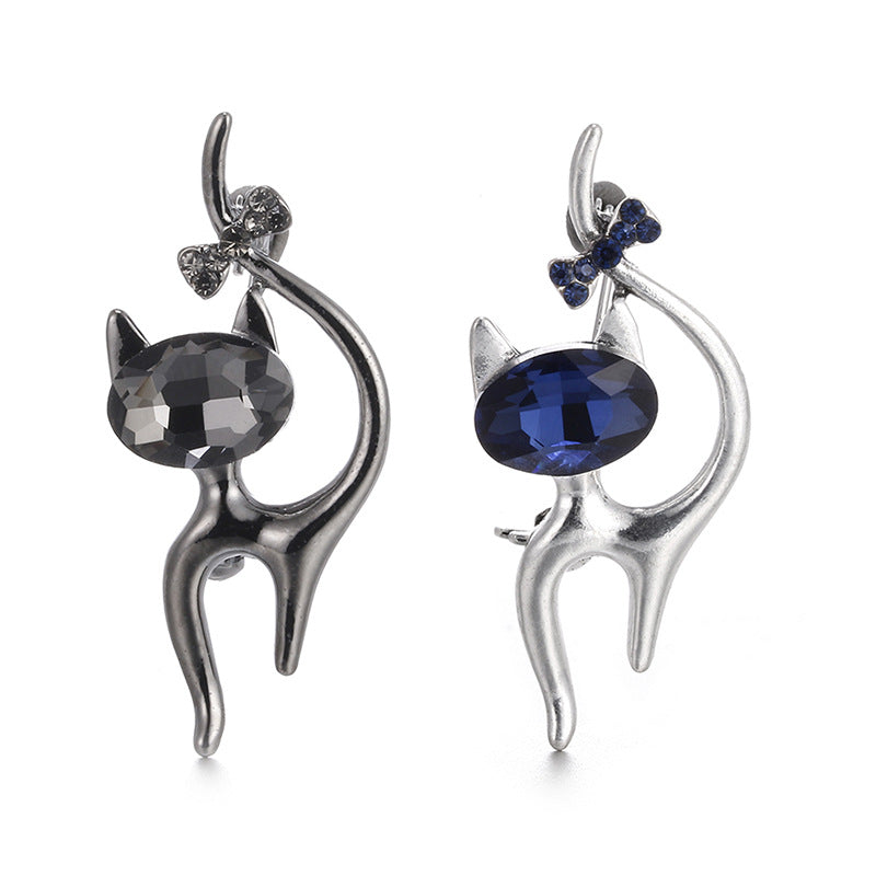 Rhinestone Cat Brooch