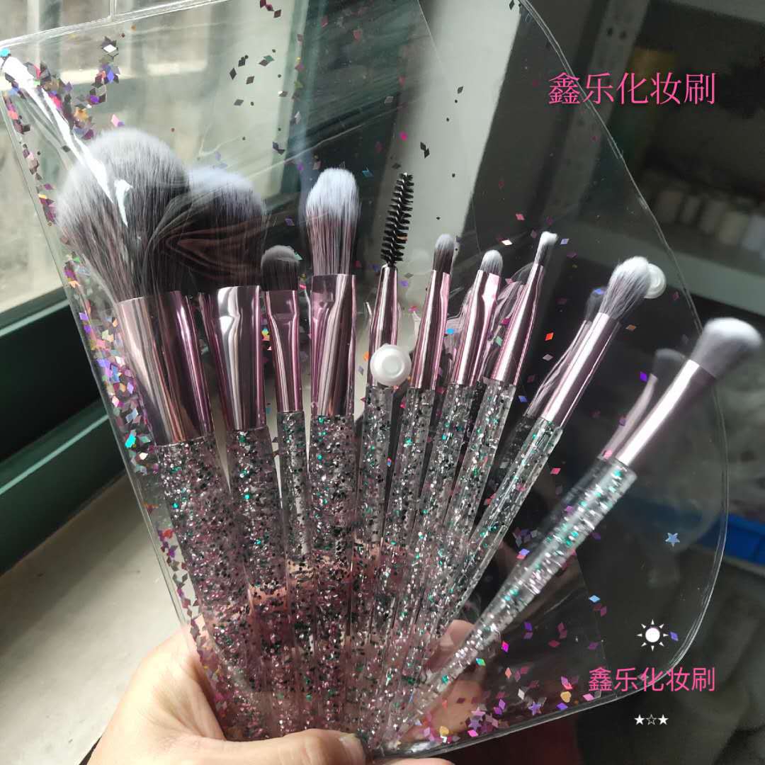 10-Piece Makeup Brush Set for Beauty and Blending - product image 13